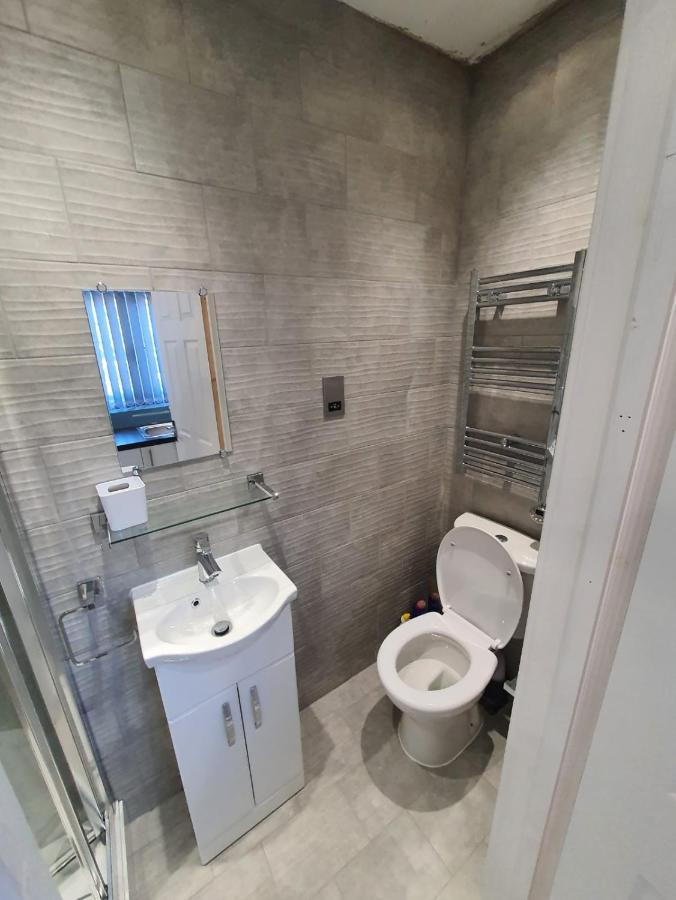 New Self Contained Flat,In Hayes, Free Parking Hotel Northolt  Buitenkant foto