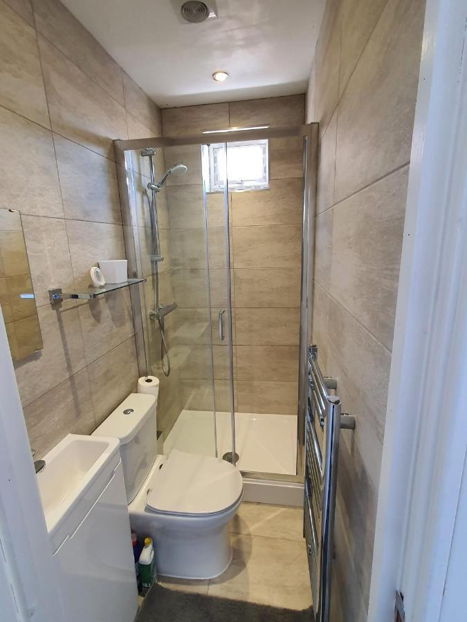 New Self Contained Flat,In Hayes, Free Parking Hotel Northolt  Buitenkant foto