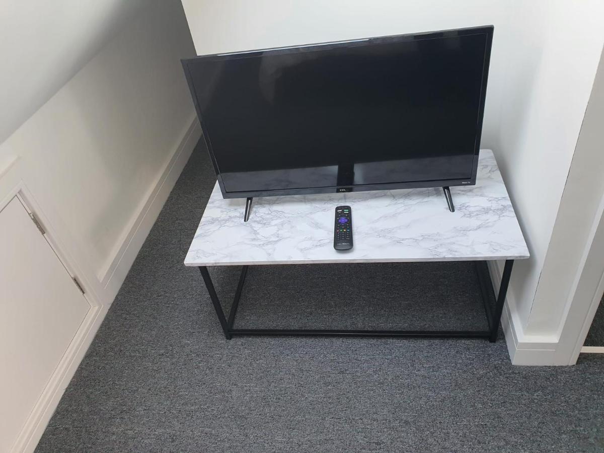 New Self Contained Flat,In Hayes, Free Parking Hotel Northolt  Buitenkant foto