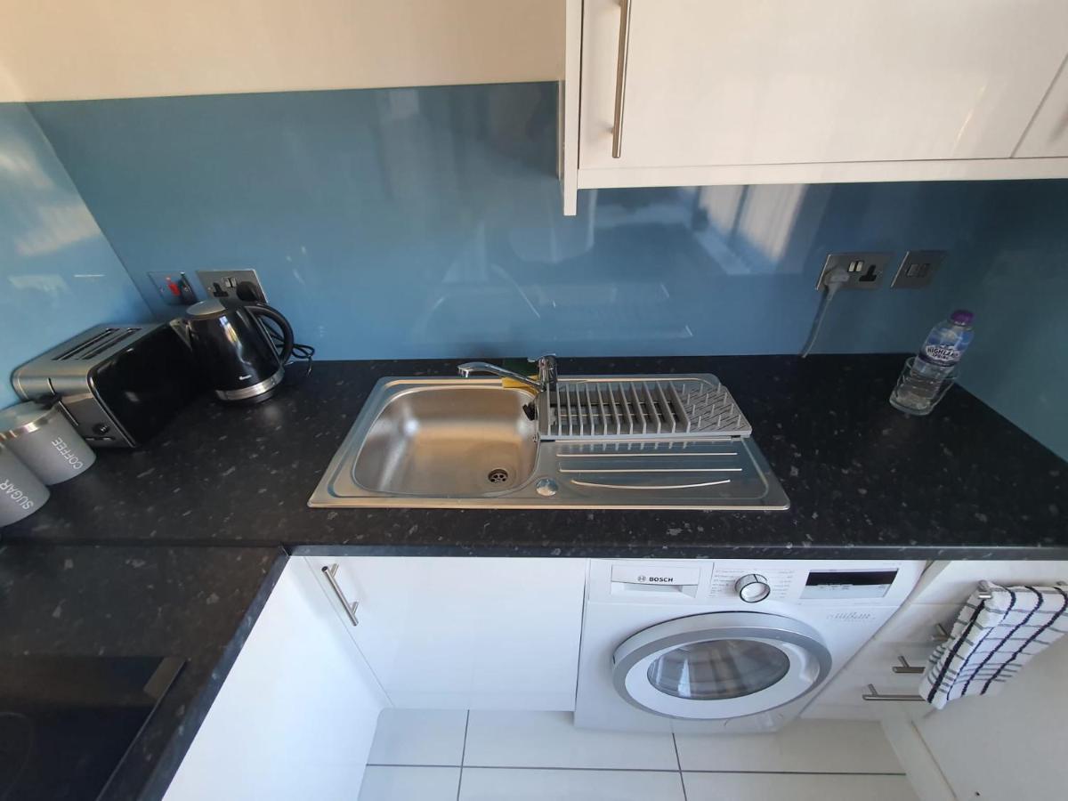 New Self Contained Flat,In Hayes, Free Parking Hotel Northolt  Buitenkant foto